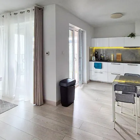 Apartmán 1 Bedroom Awesome In *